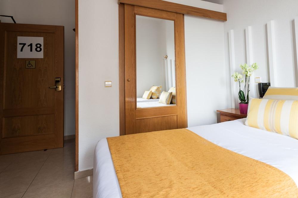 Hostal Josefina-Gran Via Madrid Eksteriør bilde