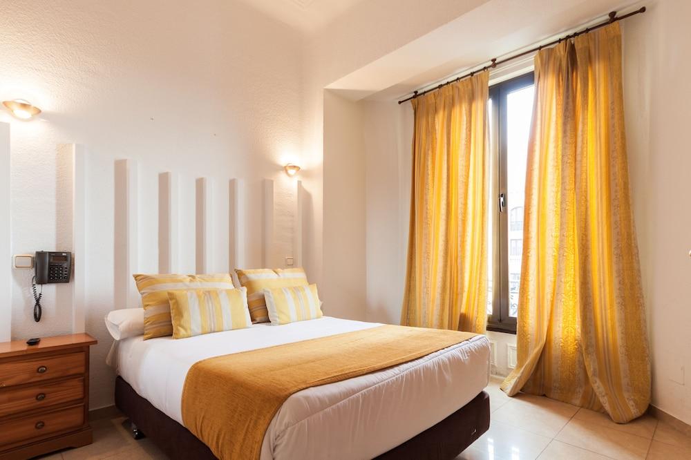 Hostal Josefina-Gran Via Madrid Eksteriør bilde