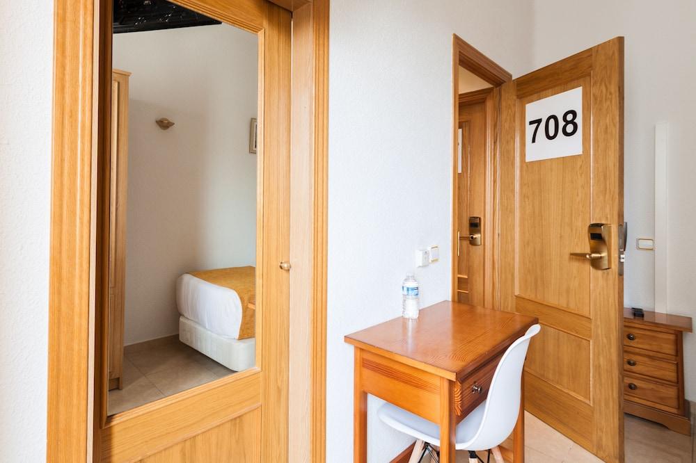 Hostal Josefina-Gran Via Madrid Eksteriør bilde