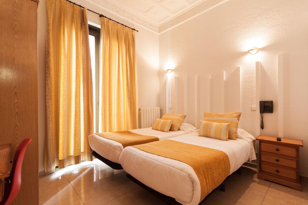 Hostal Josefina-Gran Via Madrid Eksteriør bilde