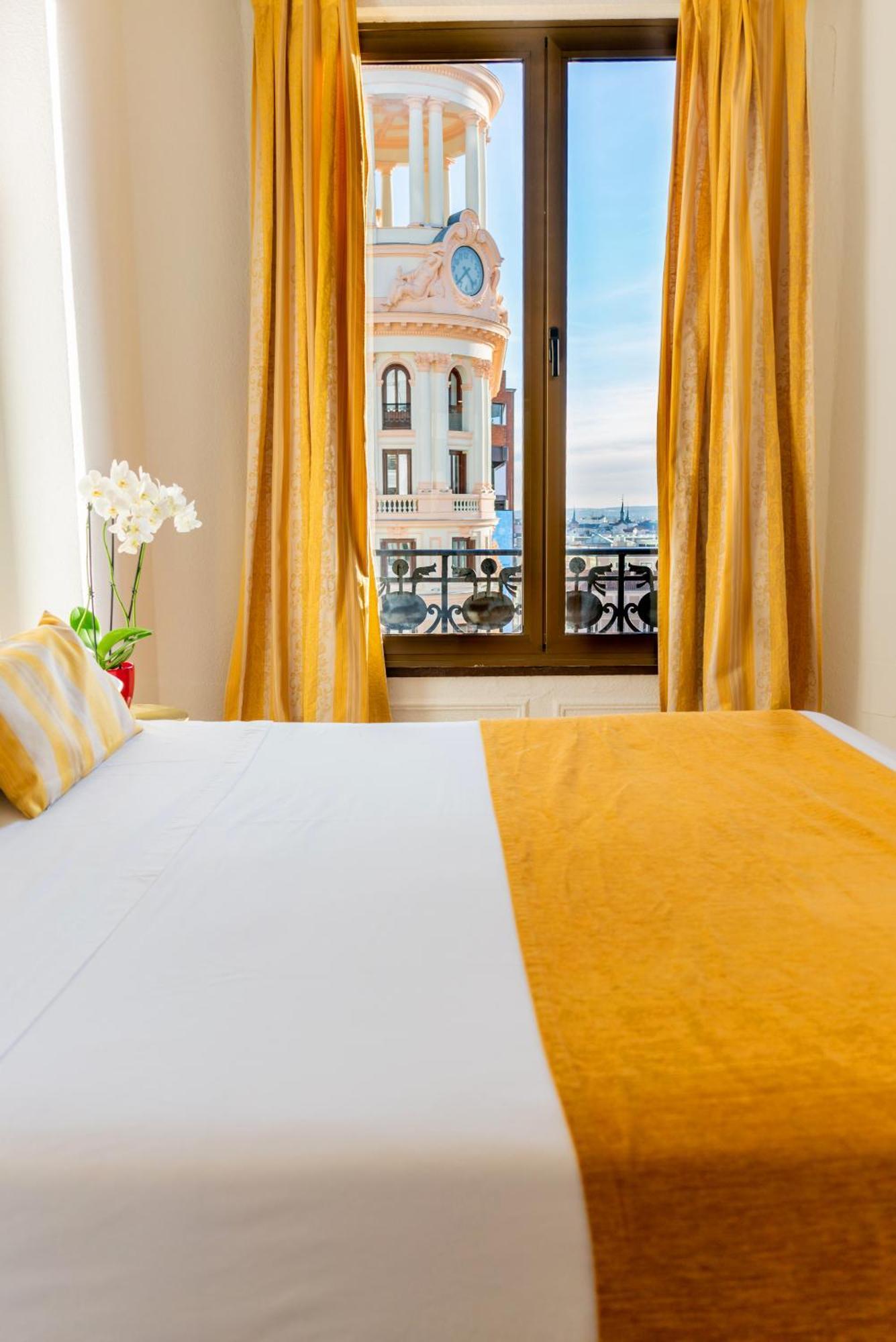 Hostal Josefina-Gran Via Madrid Eksteriør bilde