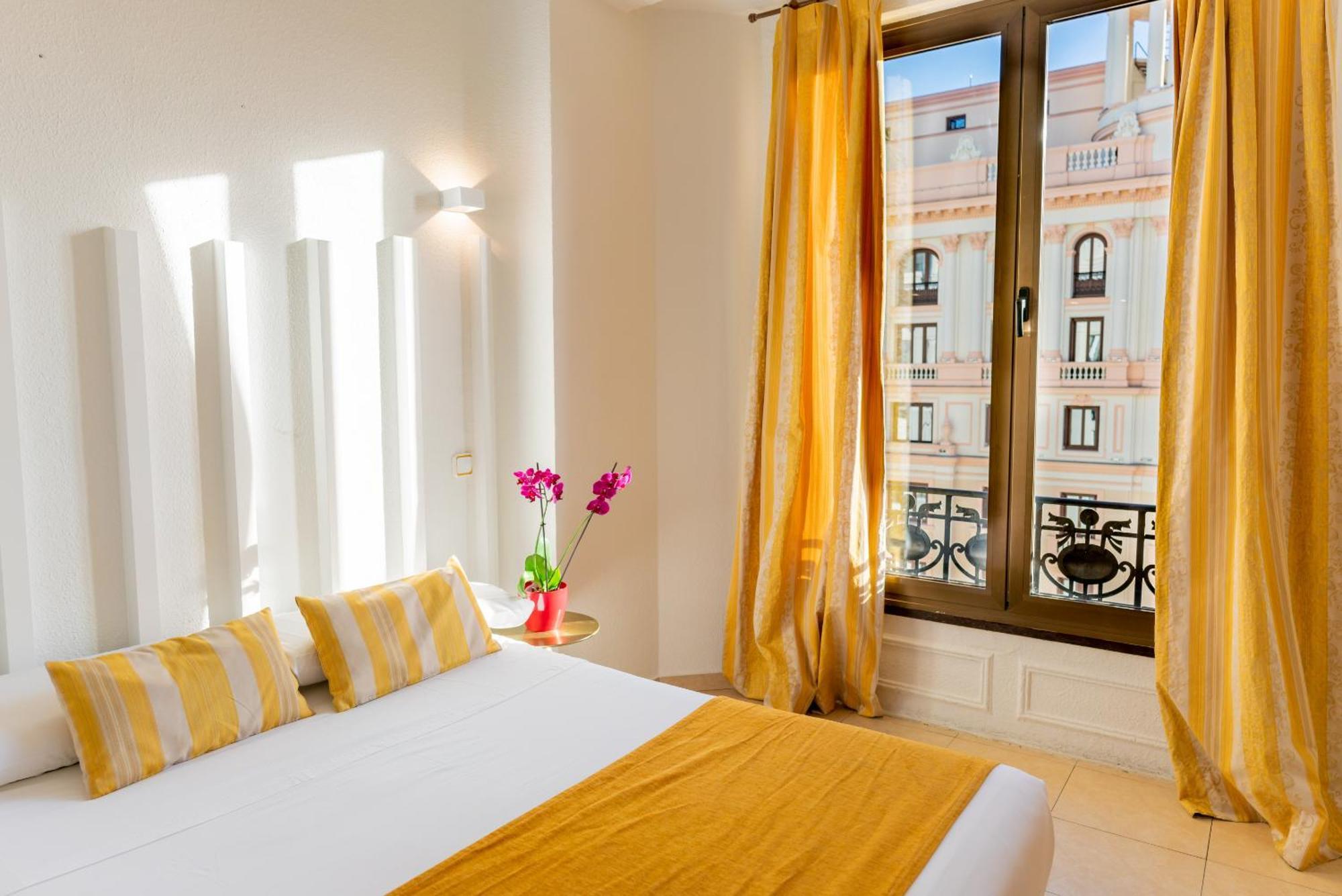Hostal Josefina-Gran Via Madrid Eksteriør bilde