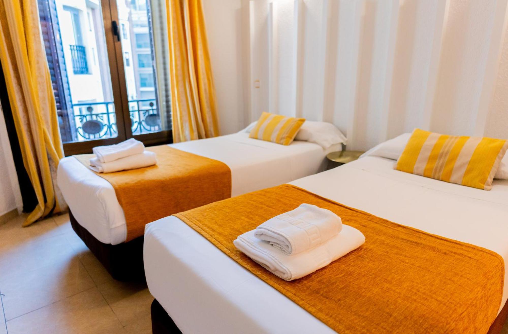 Hostal Josefina-Gran Via Madrid Eksteriør bilde